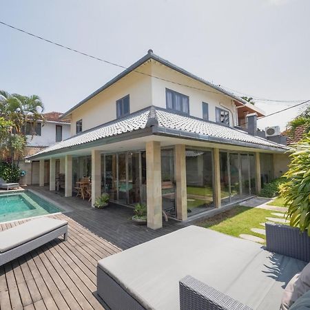 Villa Amana Seminyak Exterior photo
