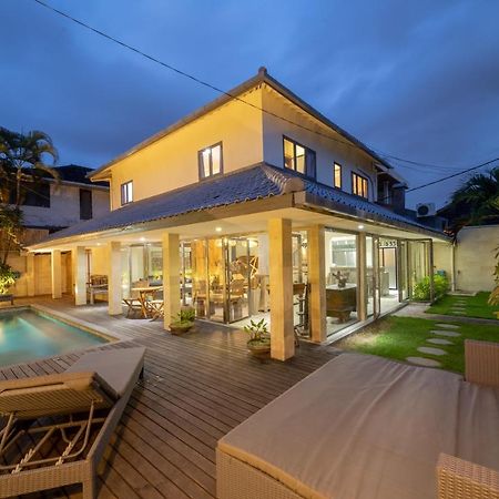 Villa Amana Seminyak Exterior photo