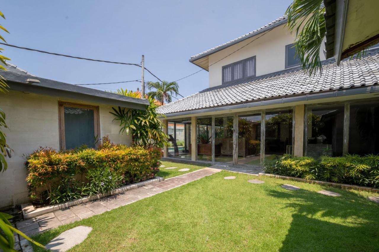 Villa Amana Seminyak Exterior photo