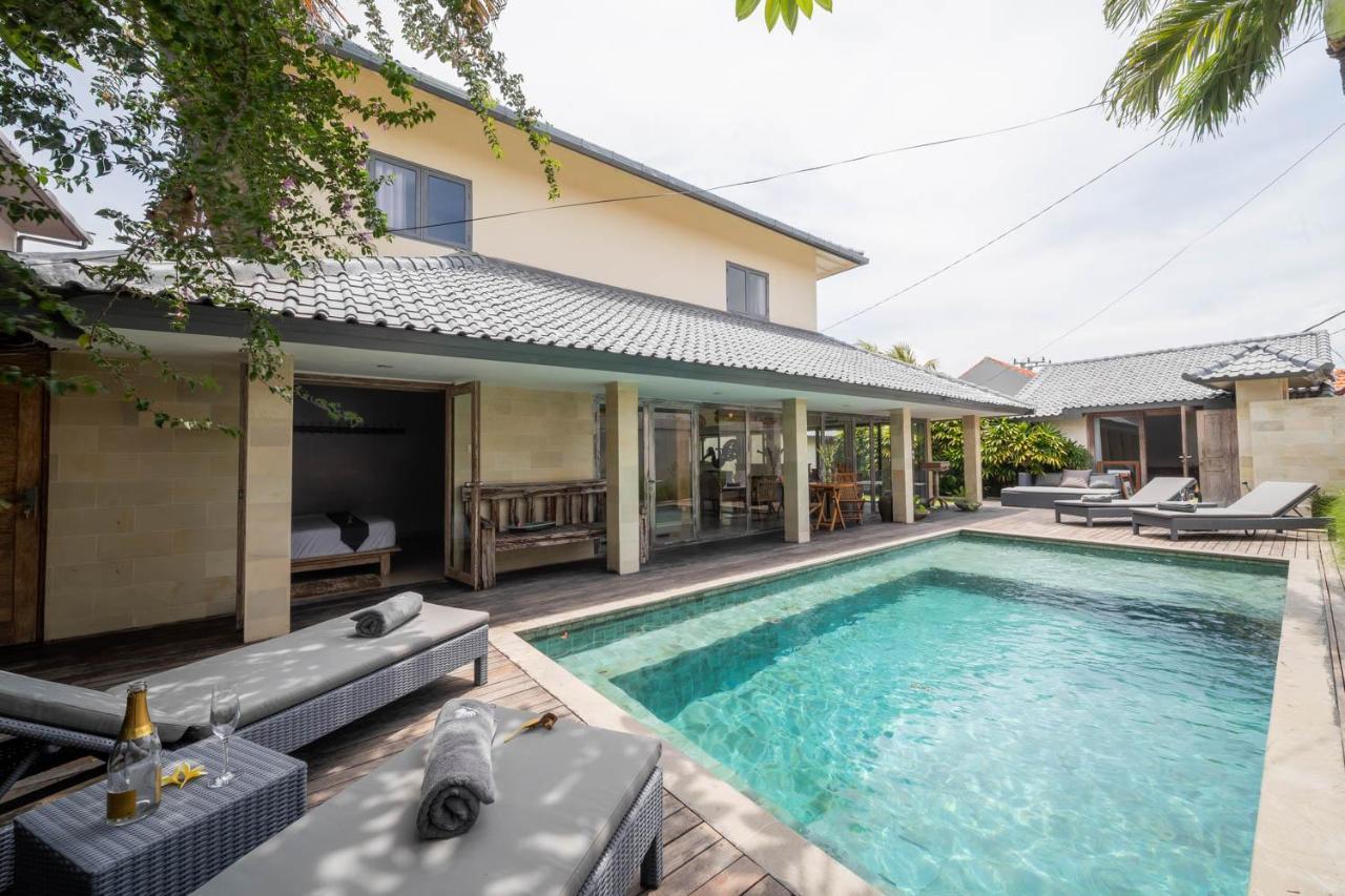Villa Amana Seminyak Exterior photo